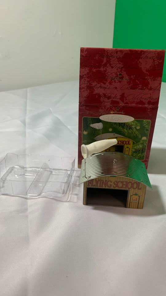 HALLMARK FLYING SCHOOL HANGER ORNAMENT IN BOX