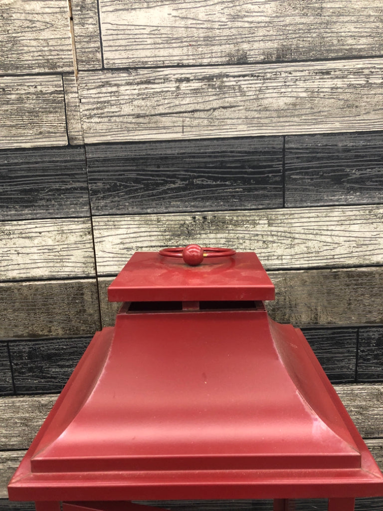 PRIMITIVE RED METAL LANTERN.