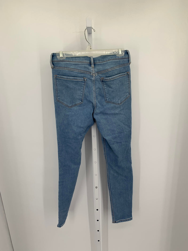 Old Navy Size 6 Misses Jeans