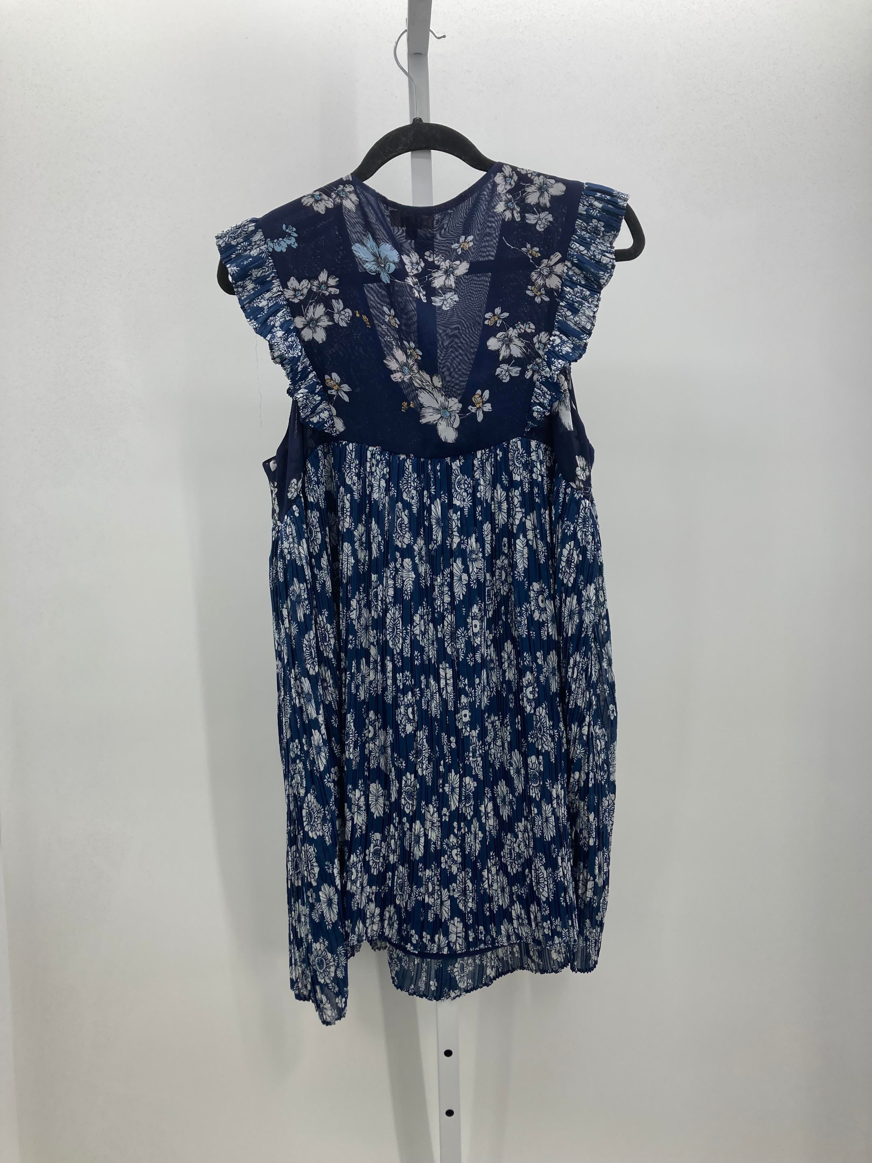 um Gee Size Medium Juniors Sleeveless Dress
