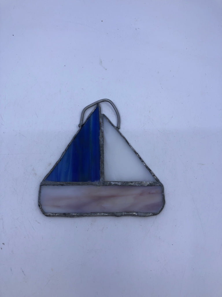 STAINED GLASS SAIL BOAT.