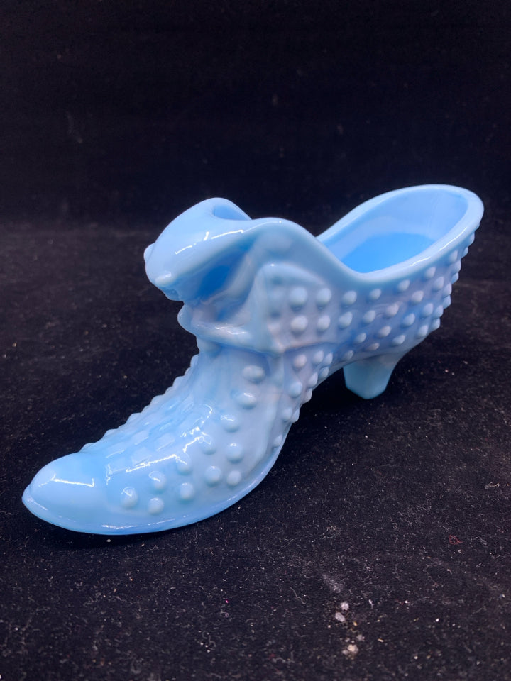 VTG LIGHT BLUE MILK GLASS HOBBNAILED SHOE.