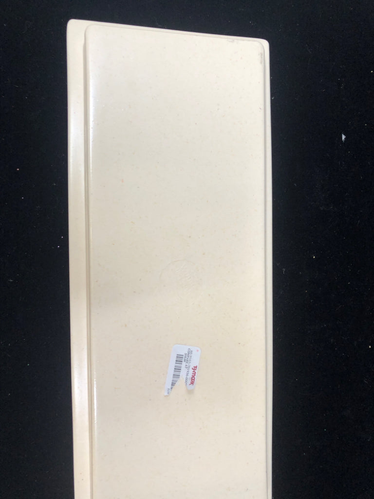 WINNIE THE POOH VALENTINE TRAY.