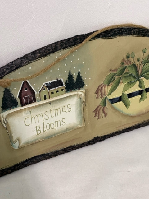 CHRISTMAS BLOOMS FAUX SLATE WALL HANGING.