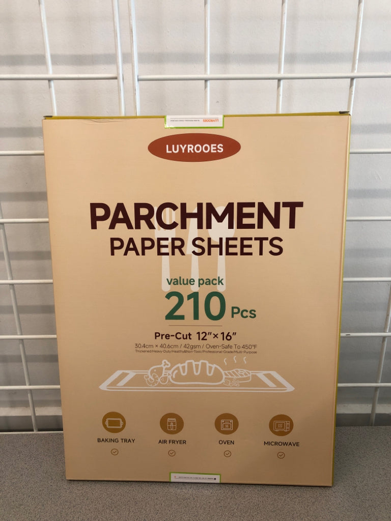 NIB LUYROOES PARCHMENT PAPER SHEETS.