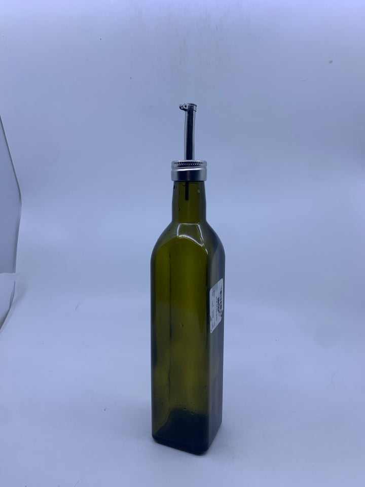 GREEN GLASS OIL DISPENSER.