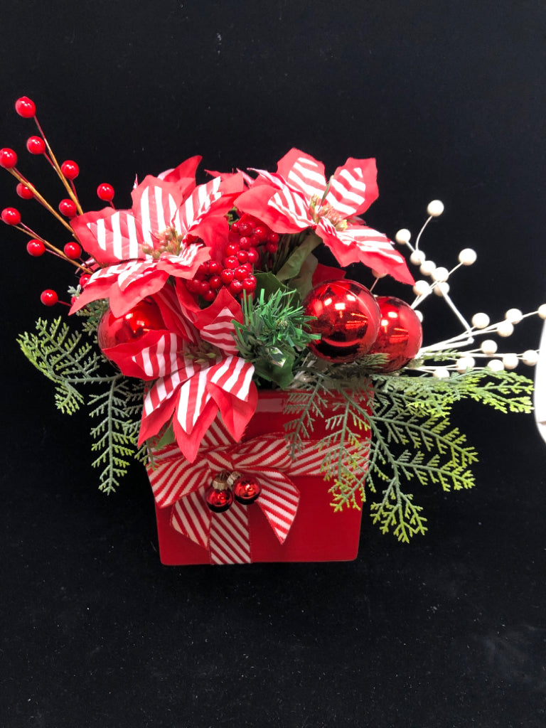 PRESENT CERAMIC VASE W/FAUX POINSETTIA.