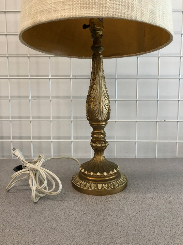 LAMP W/ PAINTED GOLD ETCHED BASE W/TAN FABRIC SHADE.