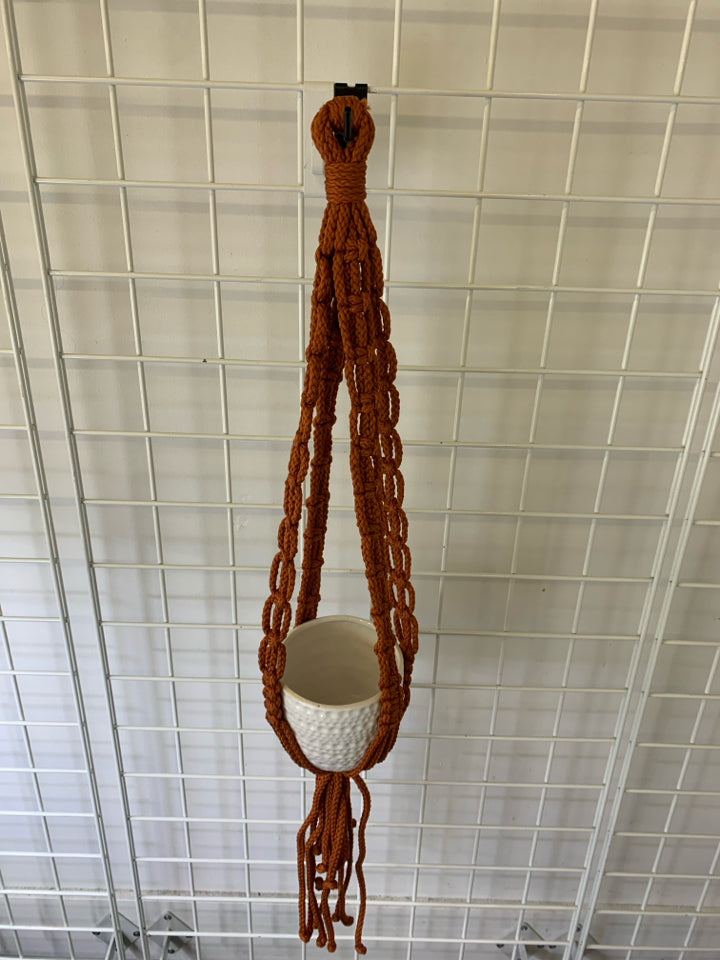 ORANGE ROPE HOLDER + WHITE PLANTER.