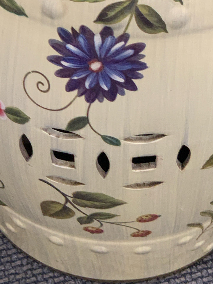 FLOWER PAINTED YELLOW CERAMIC GARDEN STOOL.