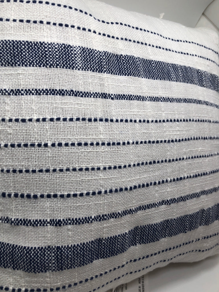 BLUE/WHITE STITCHED FABRIC PILLOW.
