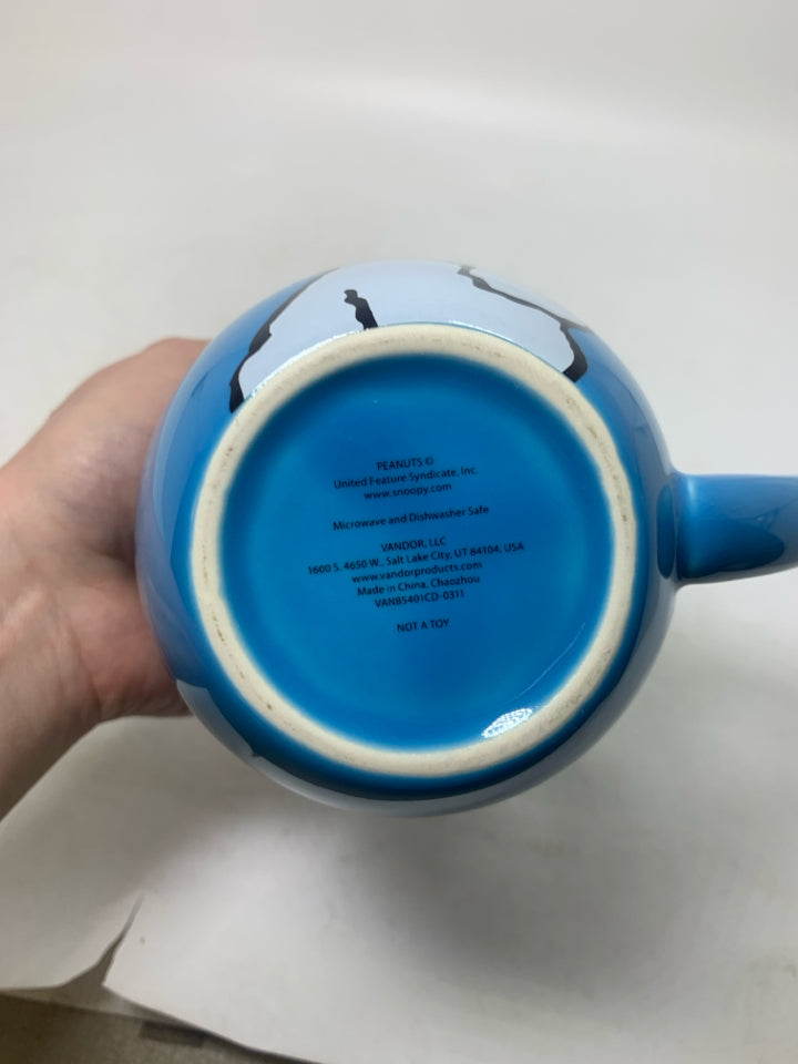 SNOOPY W/ SUNGLASSES OVER SIZED MUG.