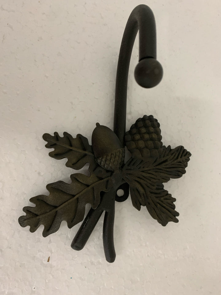 METAL WALL HOOK EMBOSSED LEAVES/ACORNS LONGABERGER.