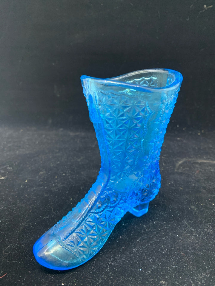 VTG LIGHT BLUE GLASS BOOT.