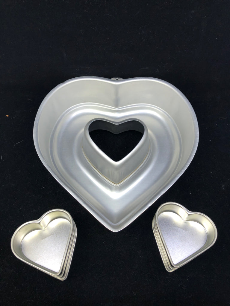 9 PC WILTON HEART PAN SET.