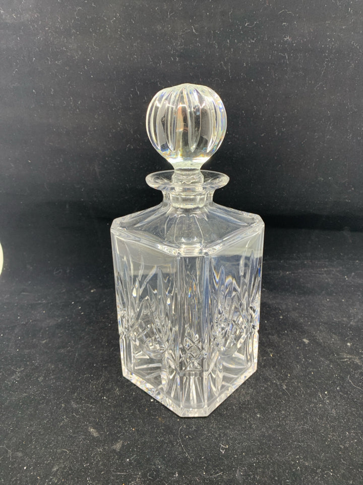 HEAVY SQUARE CRYSTAL DECANTER.