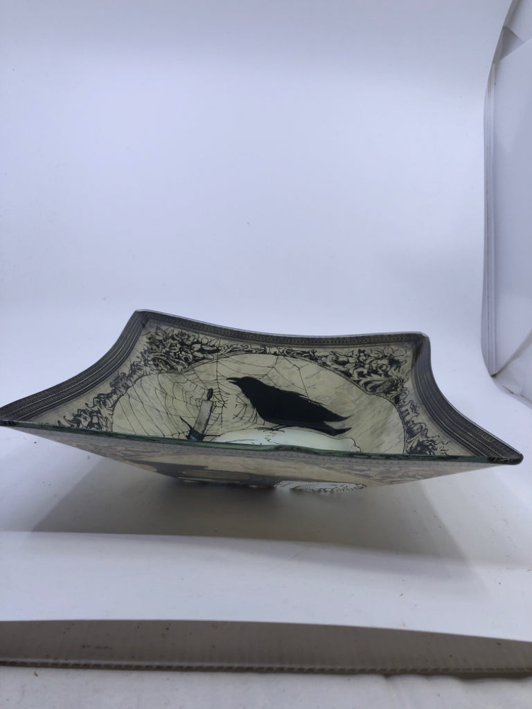 SKULL SHALLOW BOWL.