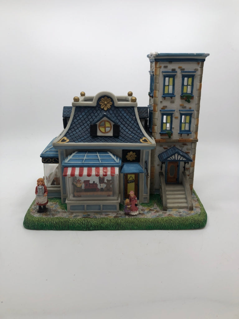 PARTYLITE TOY SHOP CERAMIC CANDLE HOLDER.