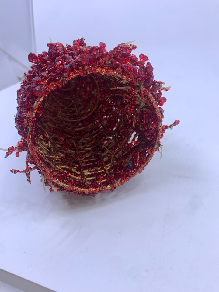 RED BEADED HOLIDAY TREE.