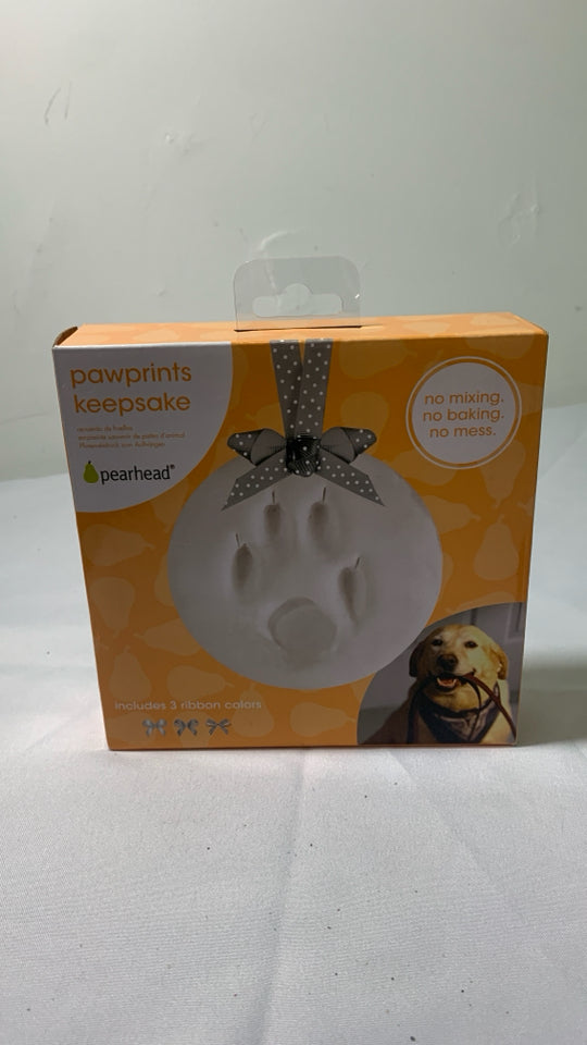 NIB PAW PRINTS KEEPSAKE.