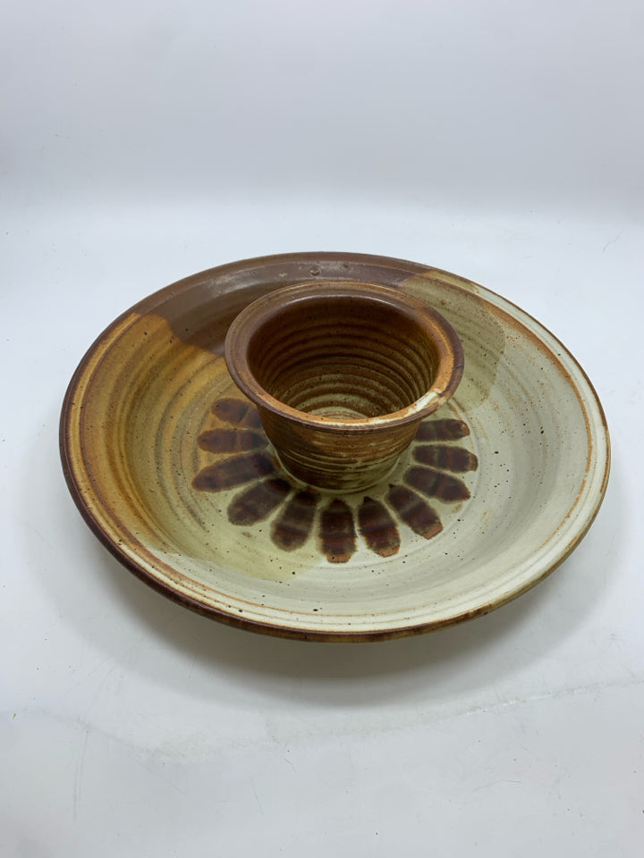 BROWN STONEWARE POTTERY CHIP N DIP SERVER.