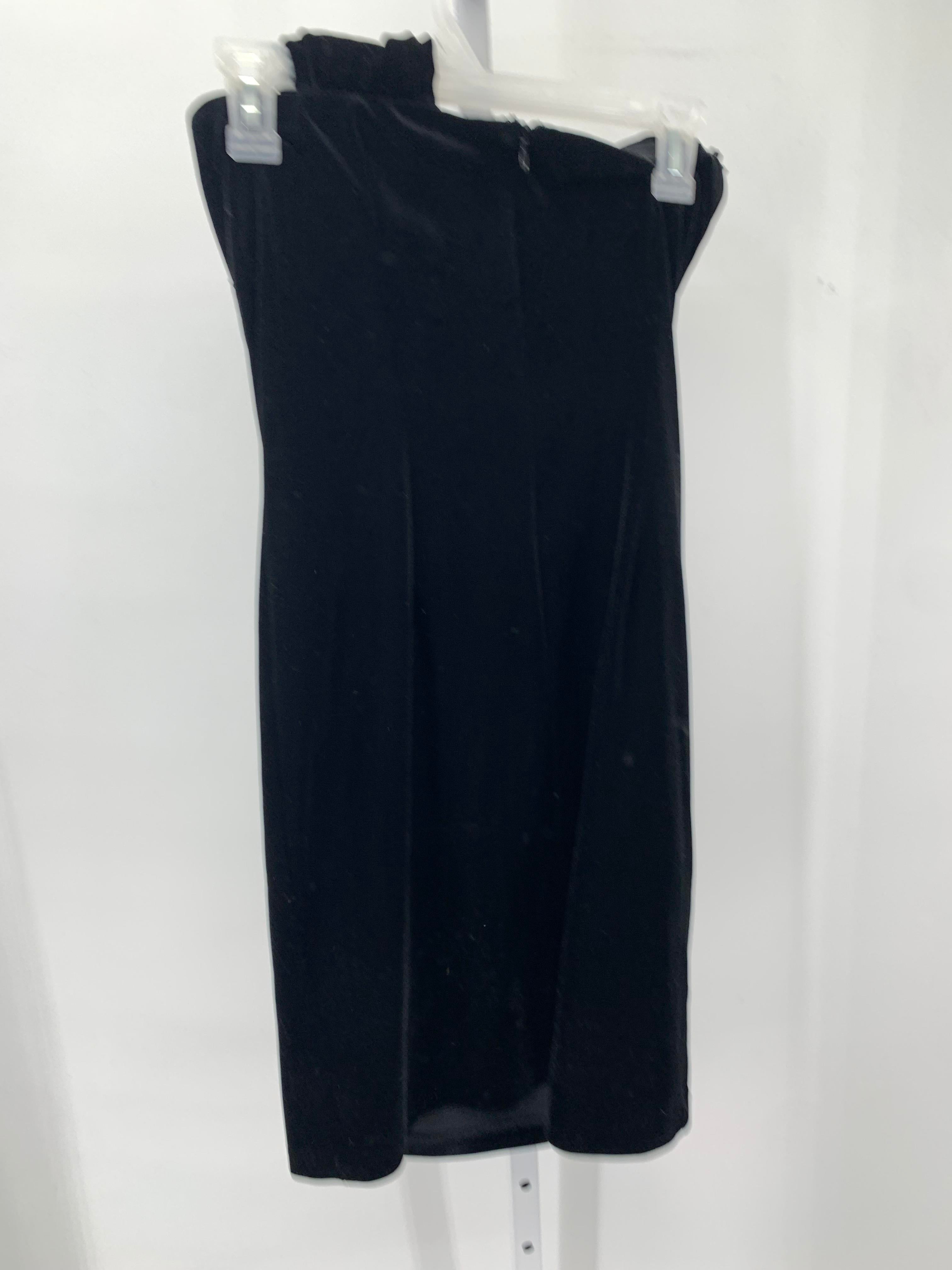 Xscape Size 4 Juniors Sleeveless Dress