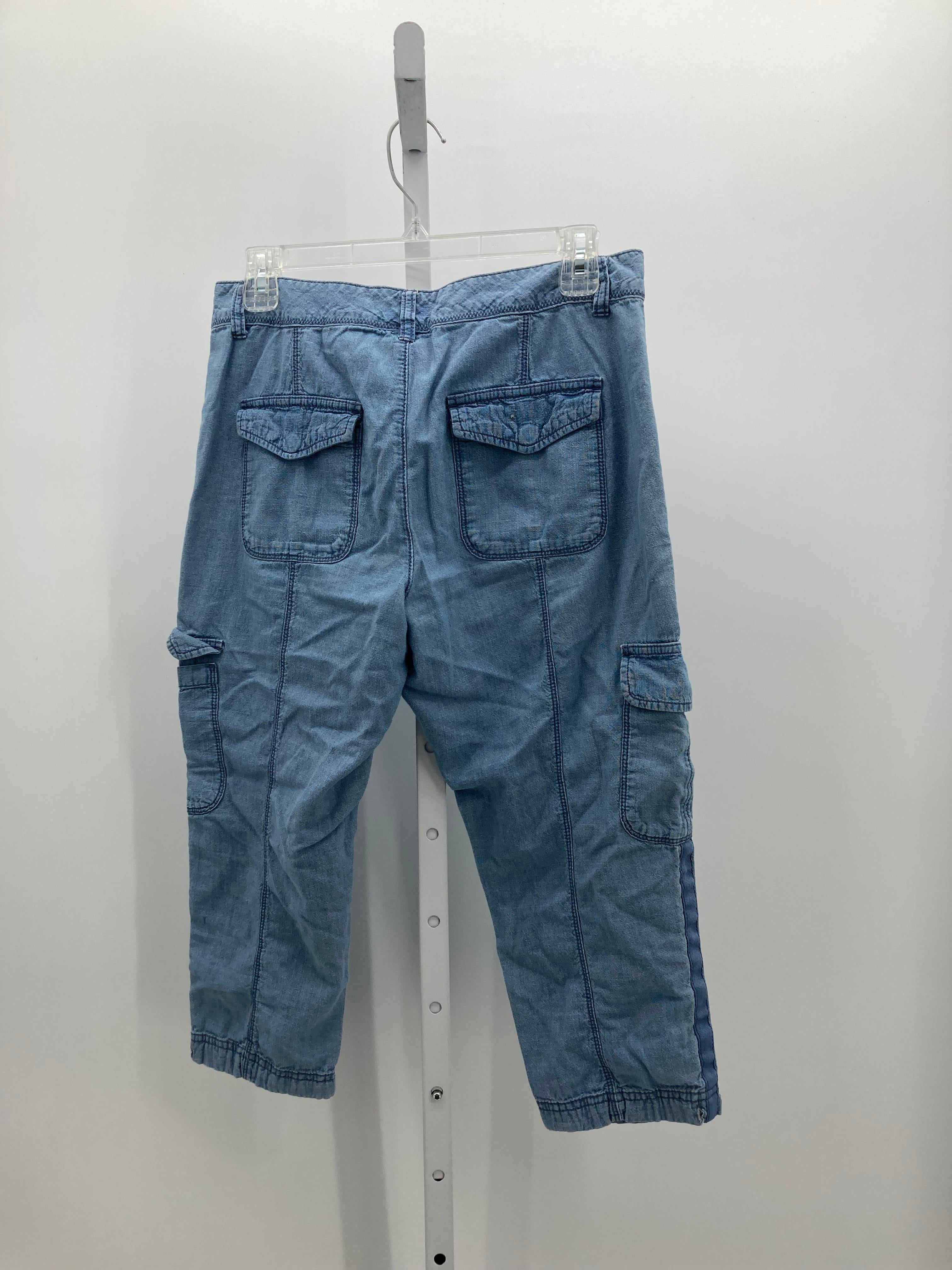 Time and Tru Size 8 Misses Capri Pants