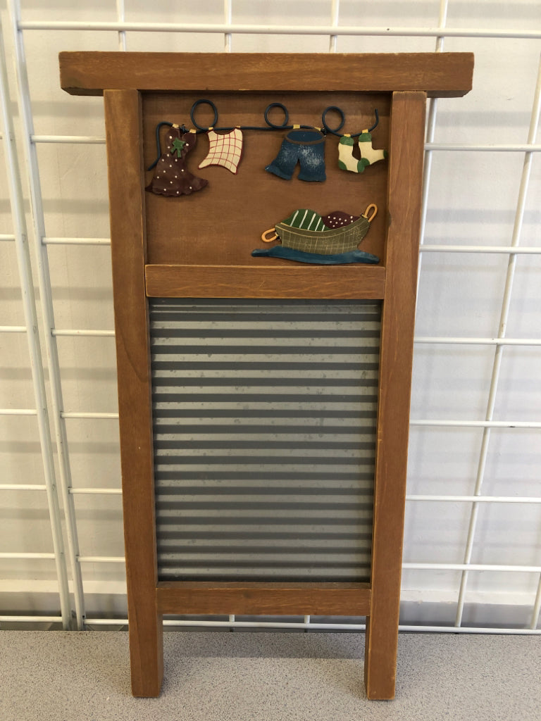 DECORATIVE WASHBOARD WALL-HANGING W/METAL CLOTHING.