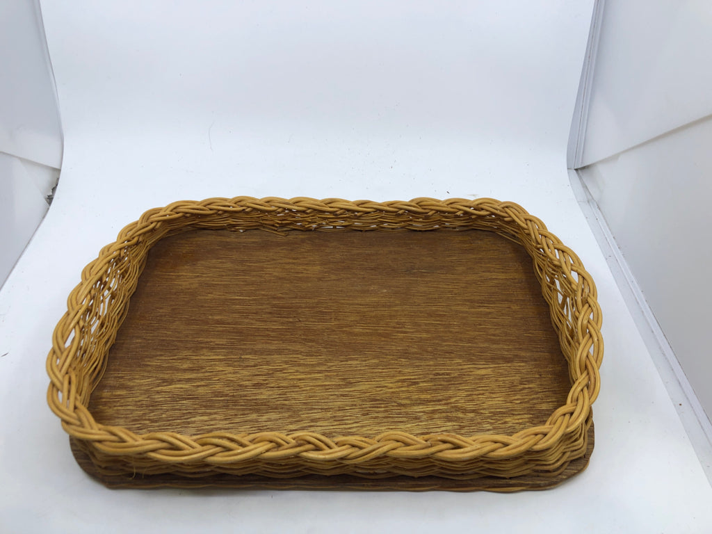 BLONDE WOVEN WICKER TRAY.