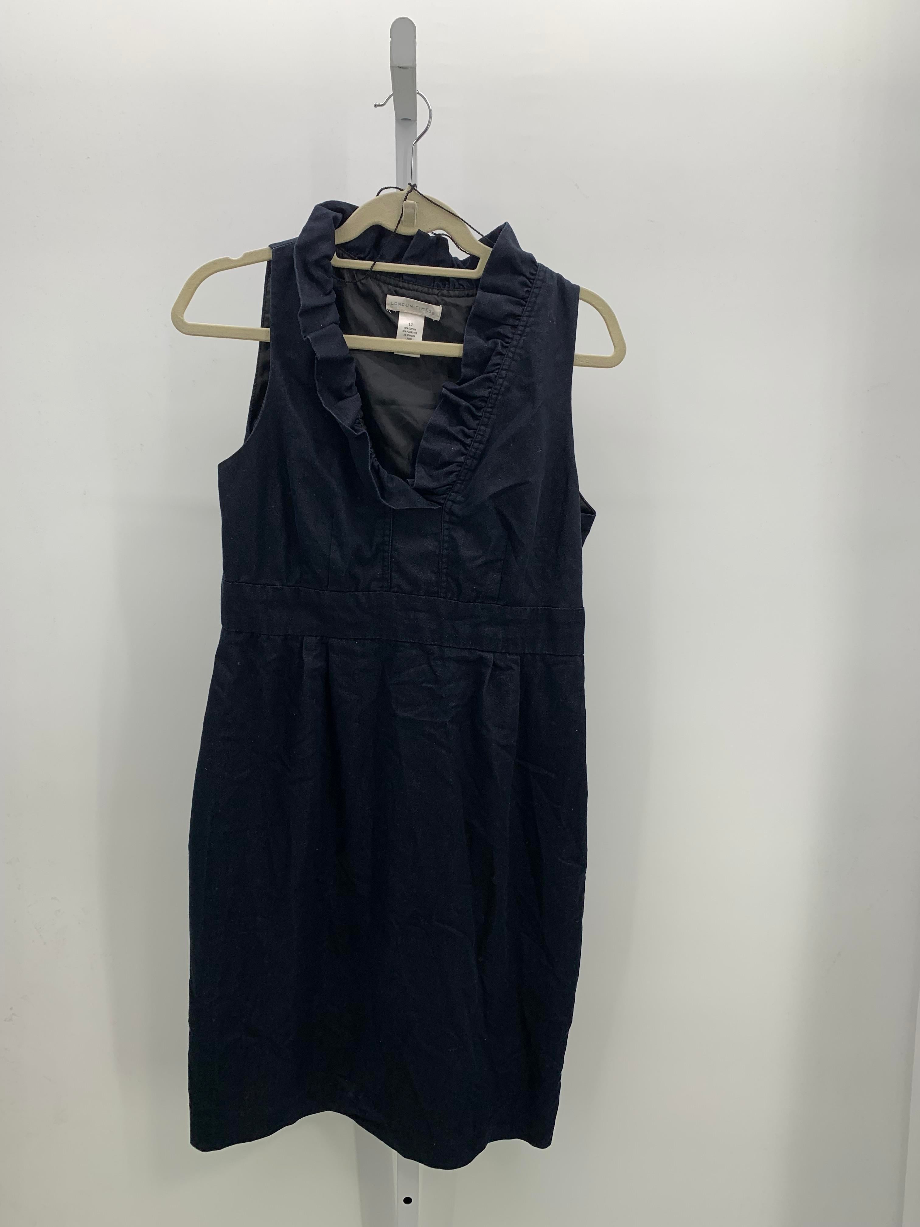 London Times Size 12 Misses Sleeveless Dress