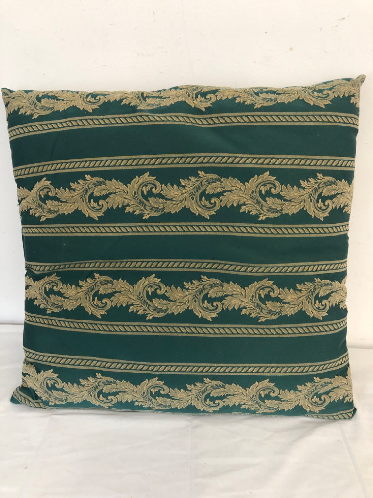 DARK GREEN AND CREAM SCROLL PILLOW.