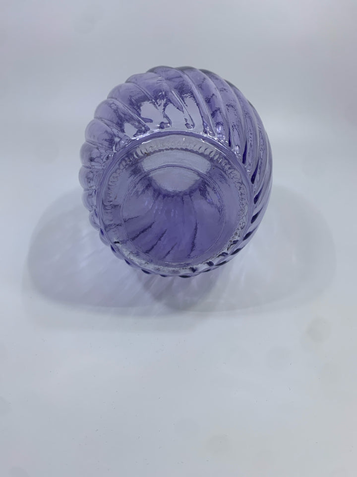 PURPLE GLASS RIBBED VASE.