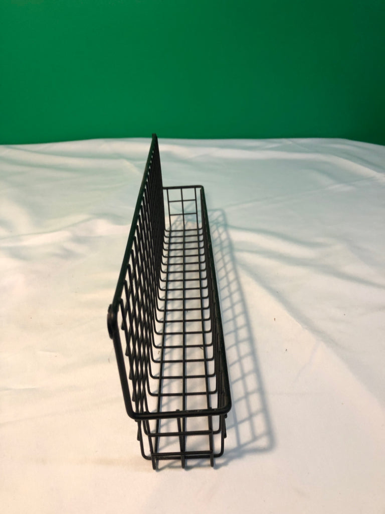 BLACK METAL WIRE SHELF.