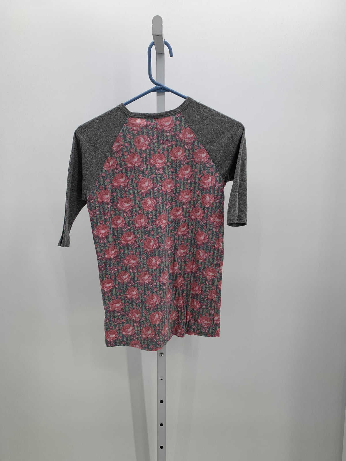 Lularoe Size 12 Girls 3/4 Sleeve Shirt