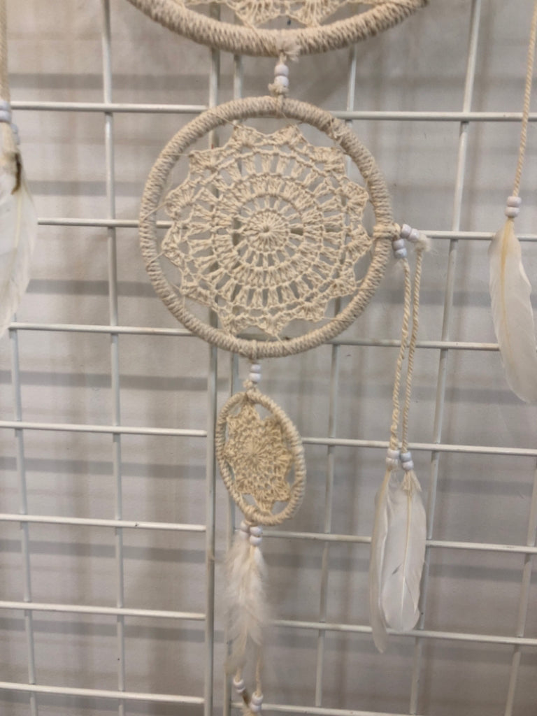 WHITE WOVEN DREAM CATCHER.