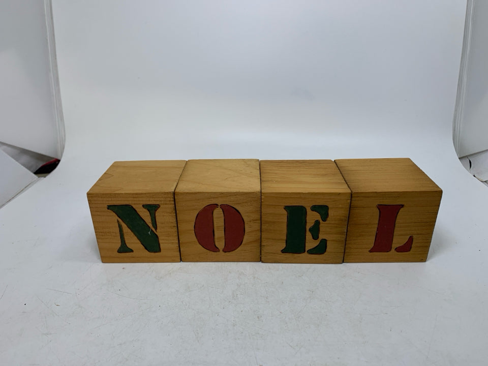4 BLOCKS SPELL NOEL.
