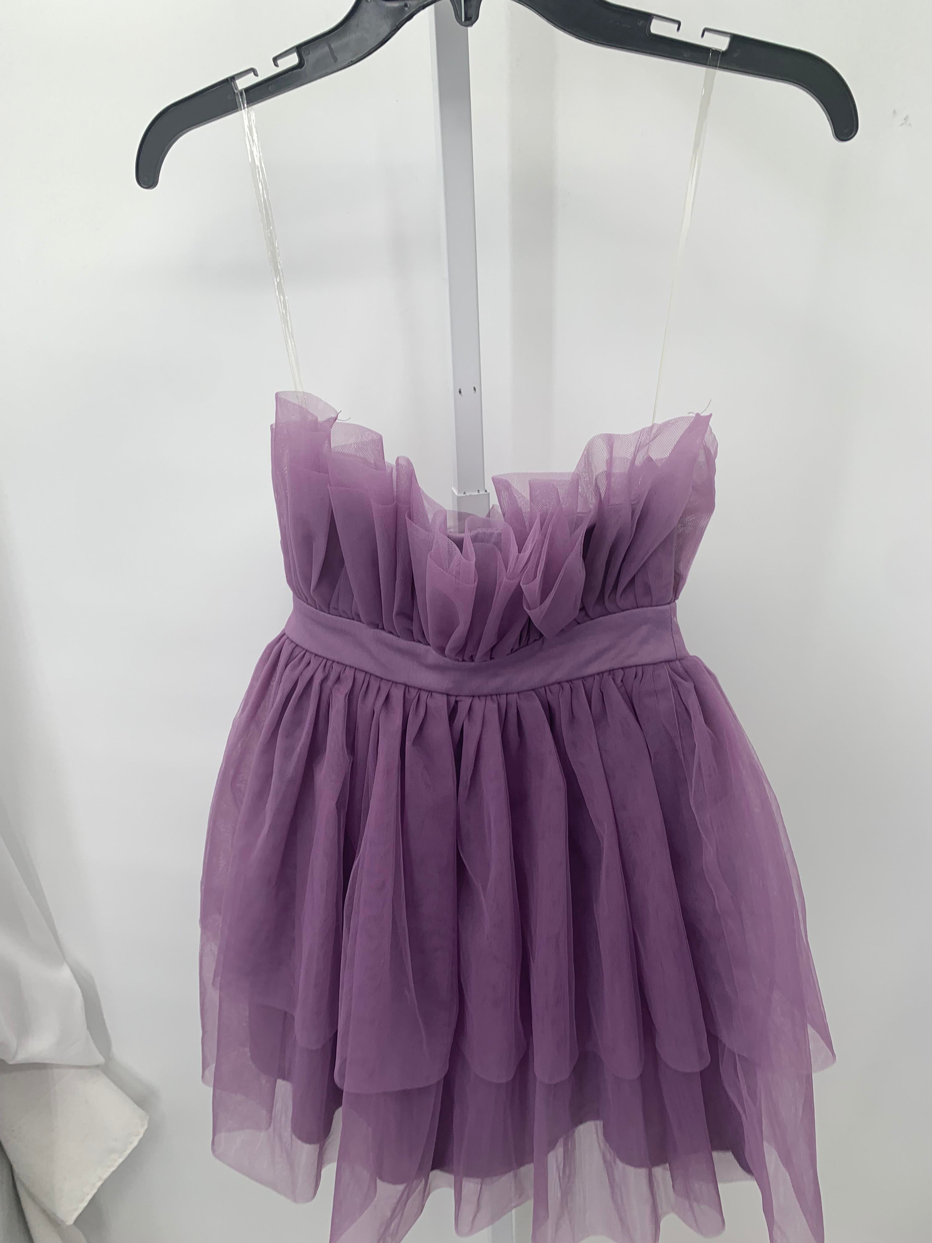 Size X Small Juniors Sleeveless Dress