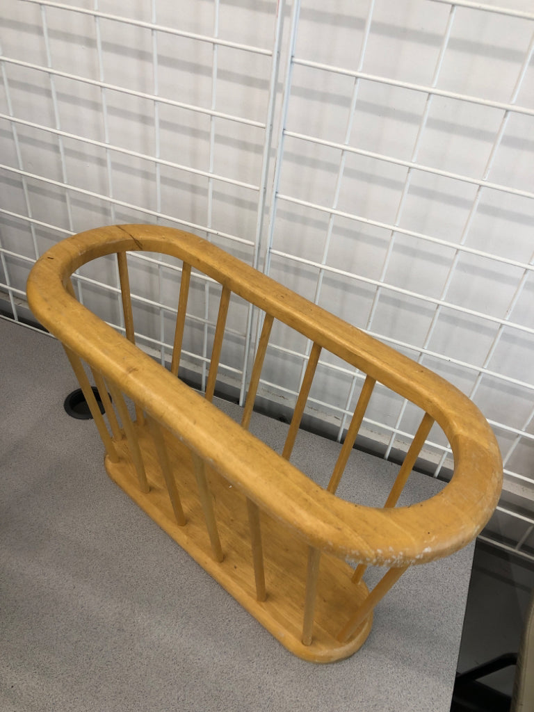 LIGHT OAK WOOD MAGAZINE HOLDER.