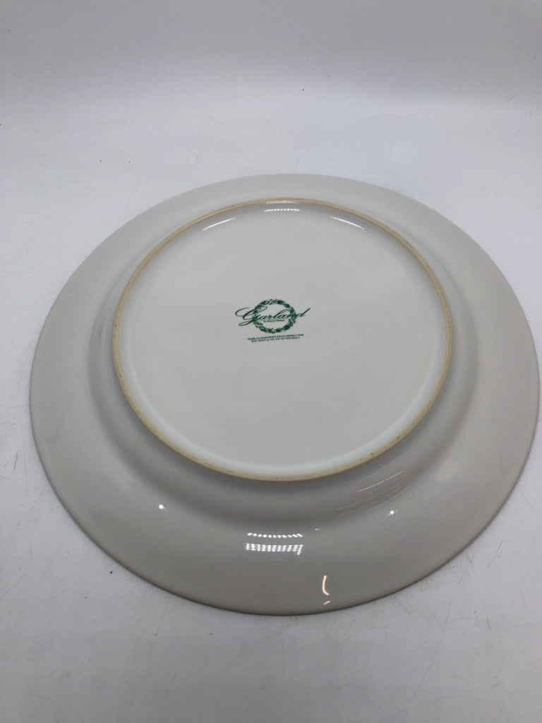44PC HOLLY & PINECONES DISH SET - GARLAND ROYAL GALLERY - SERV FOR 8.