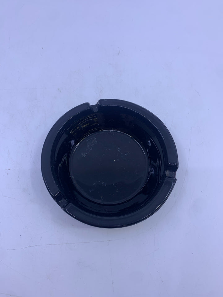VTG HILTON FLAMINGO HOTEL BLACK ASH TRAY.