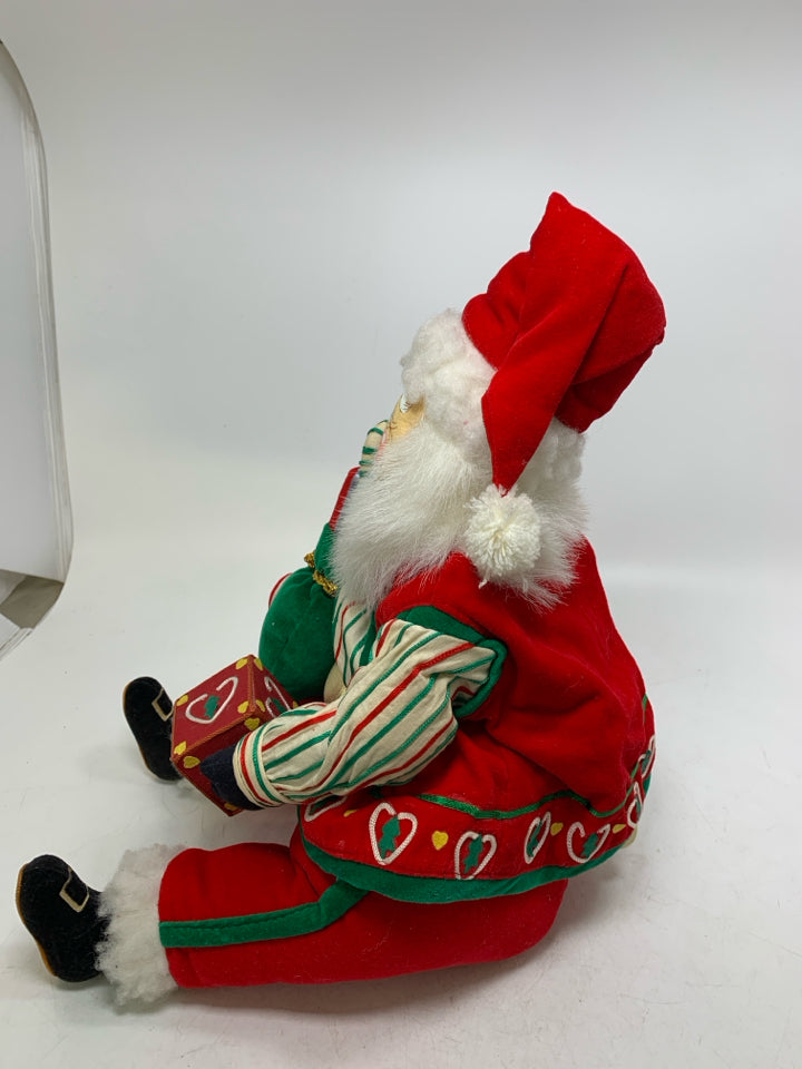 VTG PLUSH WIND UP SANTA SELF SIT.