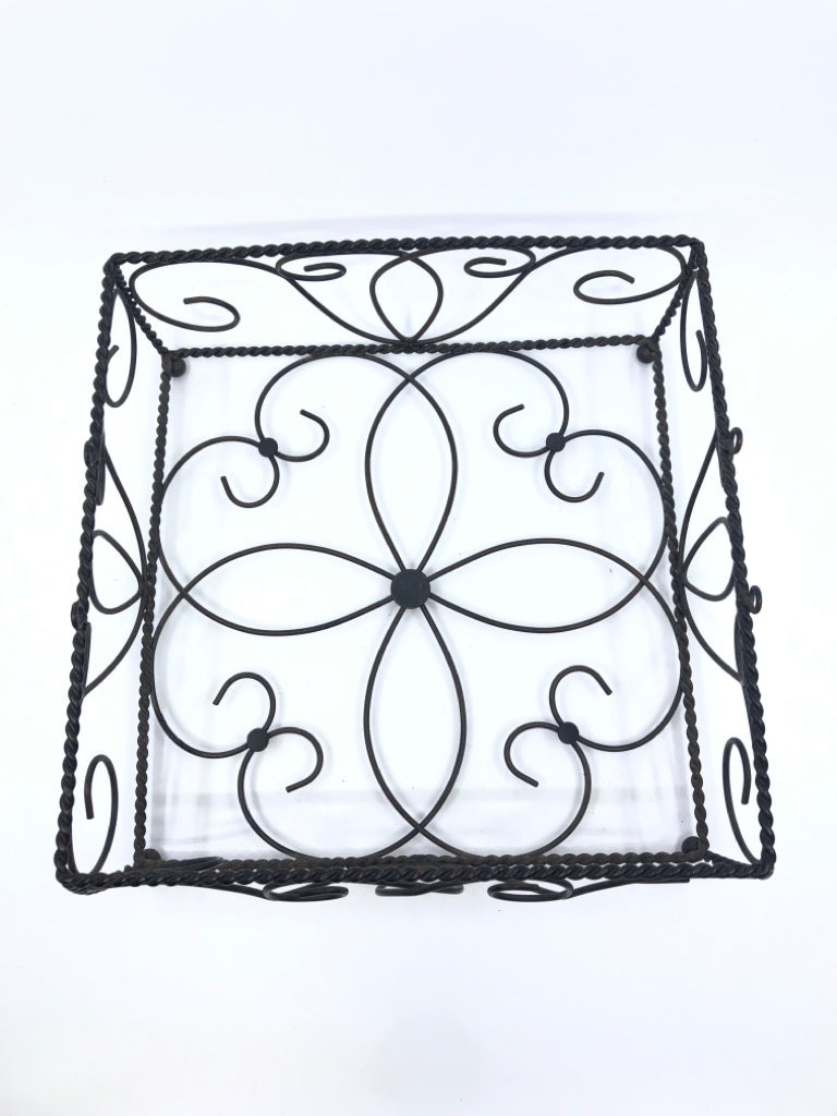 METAL SCROLL BASKET.