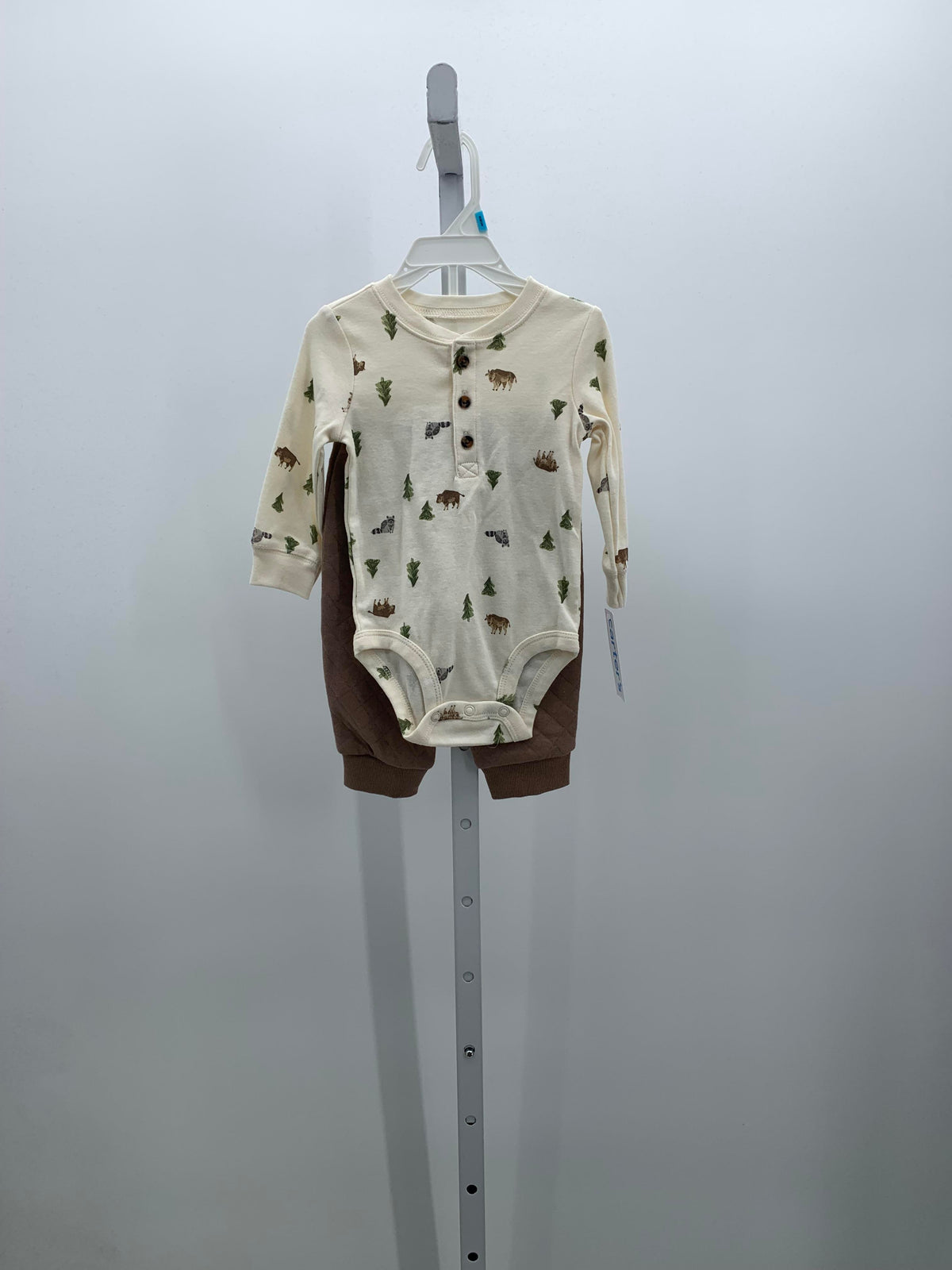 NEW ANIMALS TREES SHIRT AND BROWN PANTS