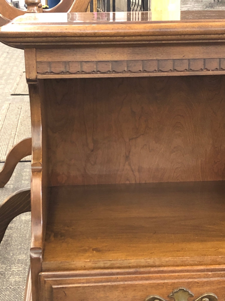 VTG NIGHTSTAND, 1 DRAWER AND CUBBY.