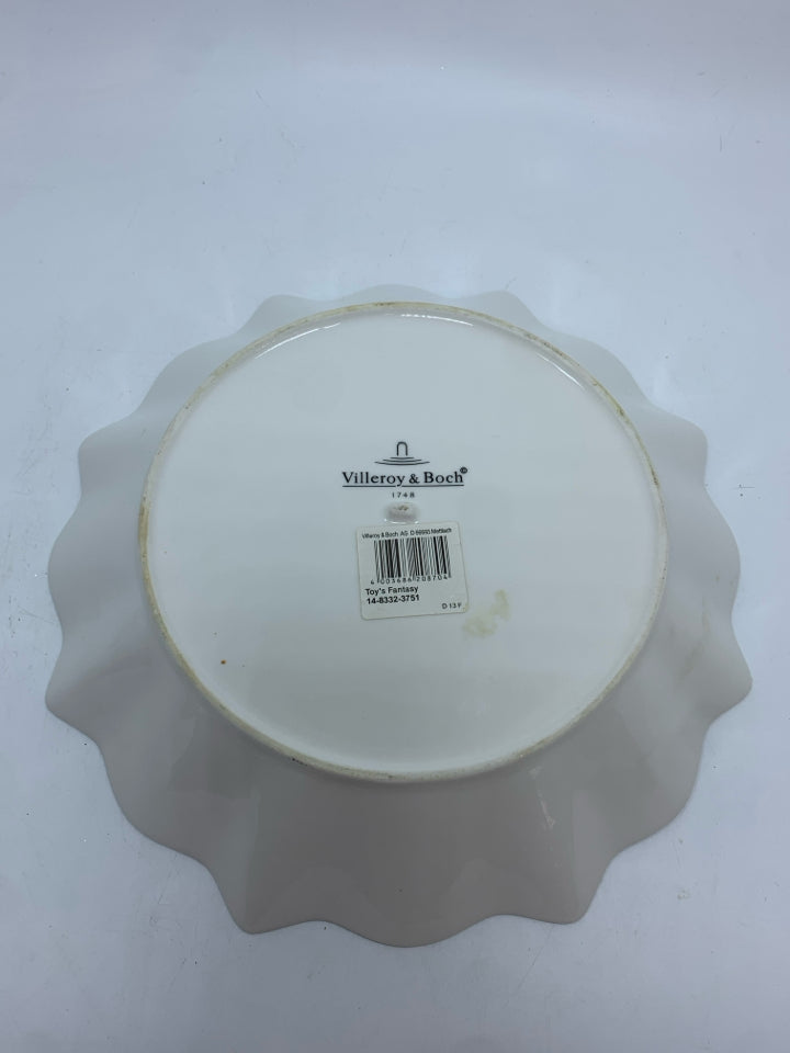 CHRISTMAS SERVING BOWL- VILLEROY & BOCH- TOY'S FANTASY.
