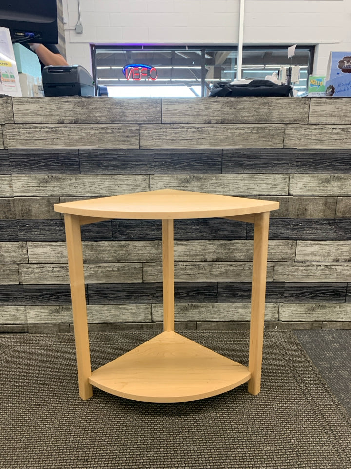 BLONDE WOOD CORNER CONSOLE TABLE.