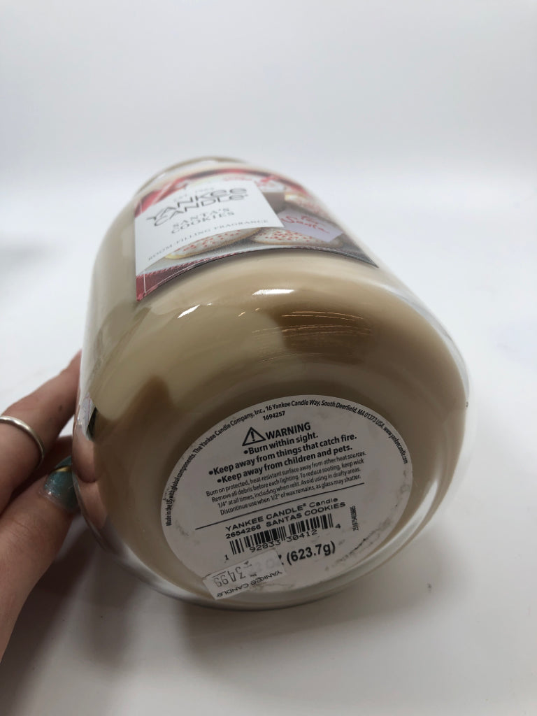 SANTA'S COOKIE YANKEE CANDLE.