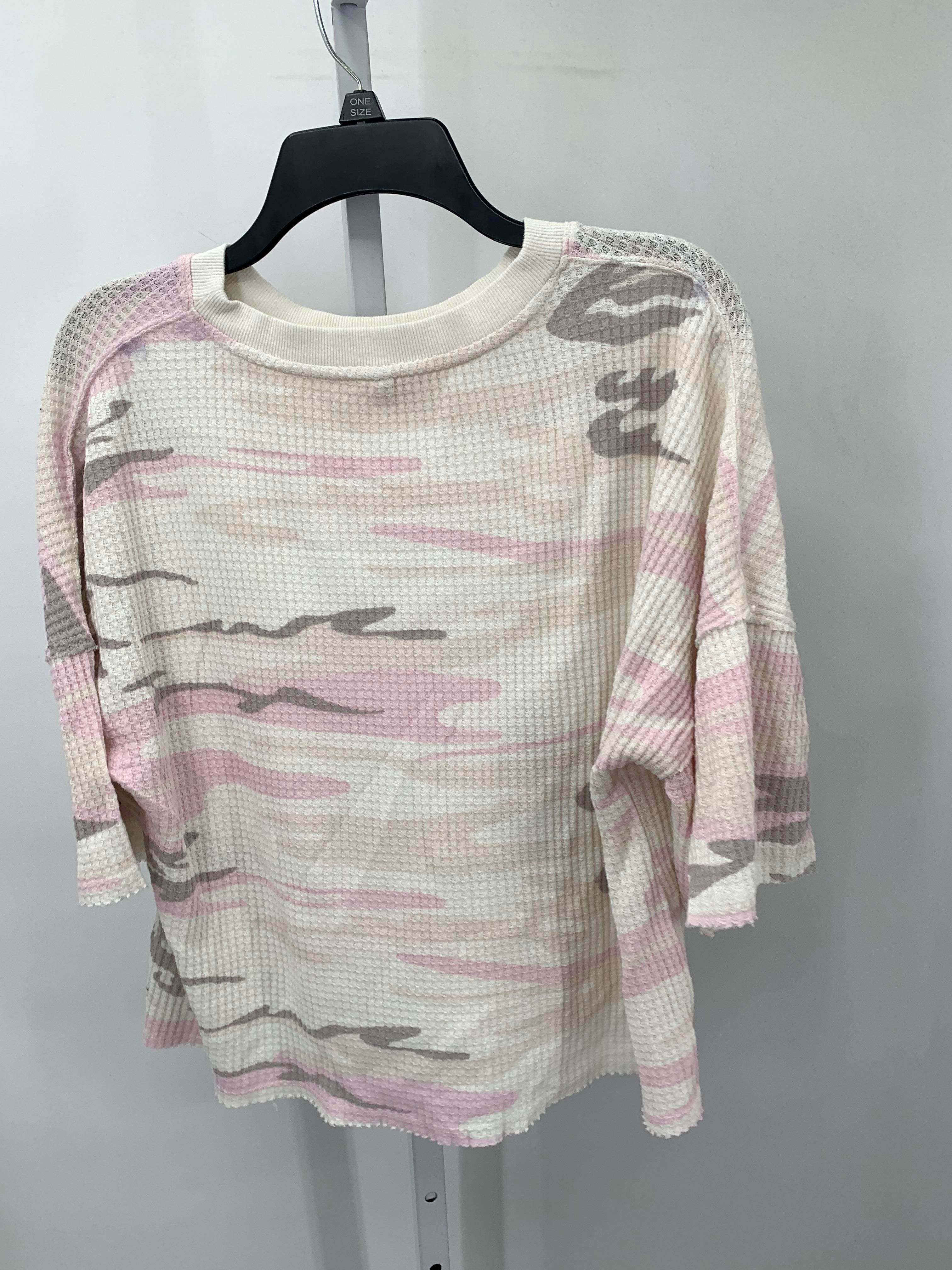 Size Medium Juniors Short Sleeve Shirt