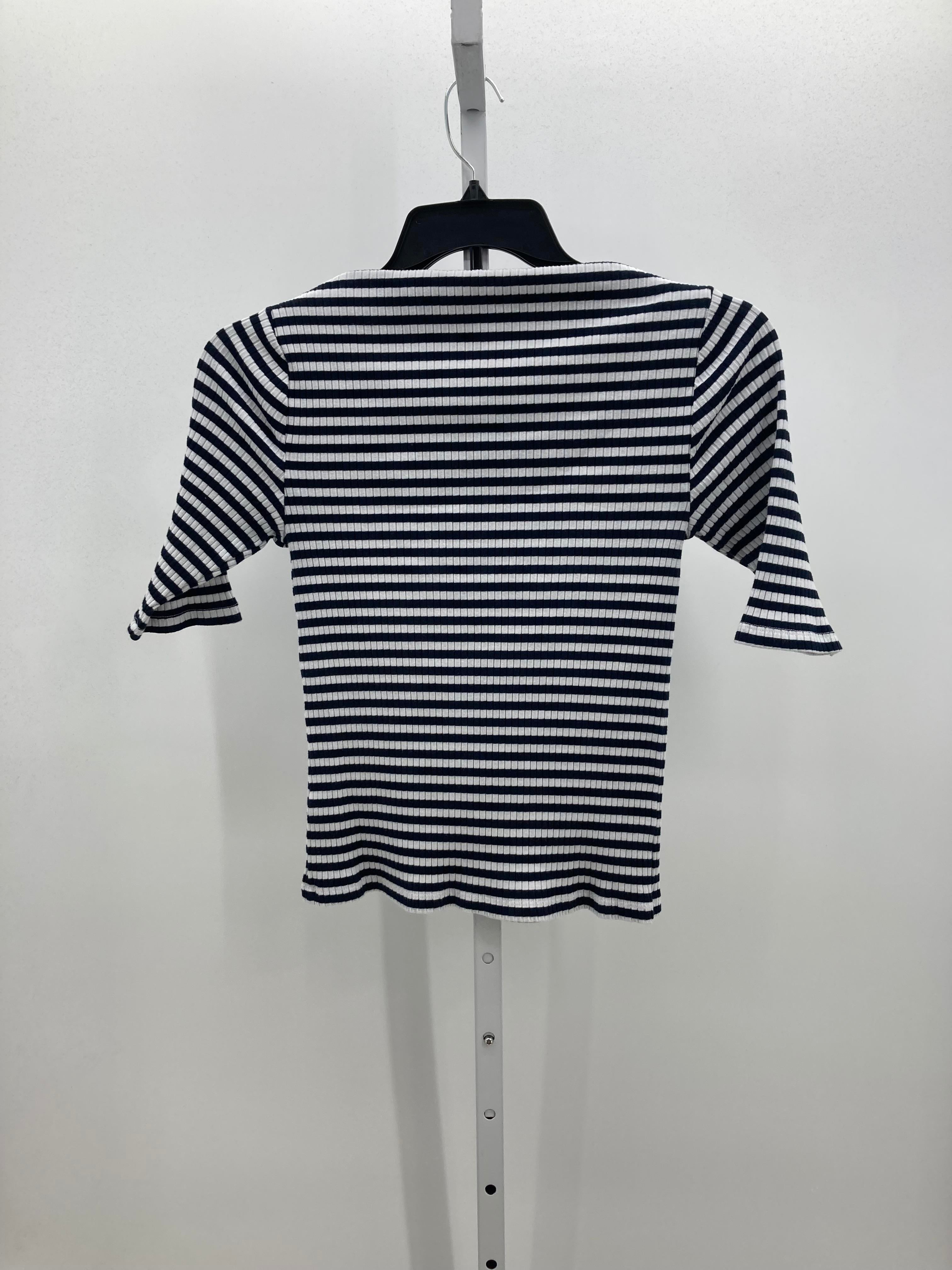Old Navy Size Medium Misses Short Sleeve Shirt