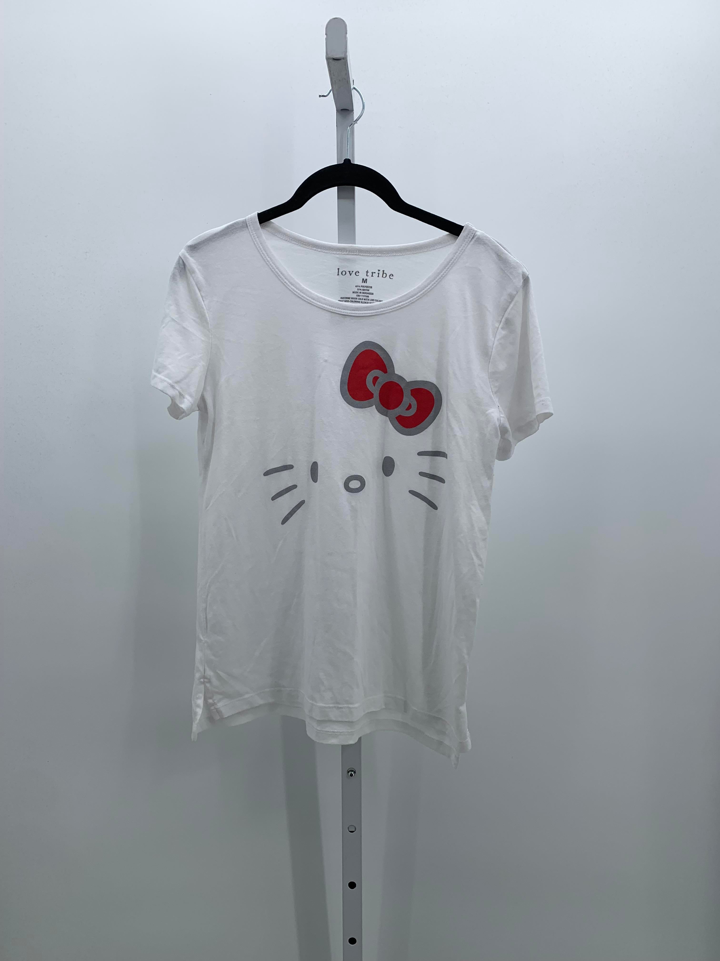 Size Medium Juniors Short Sleeve Shirt